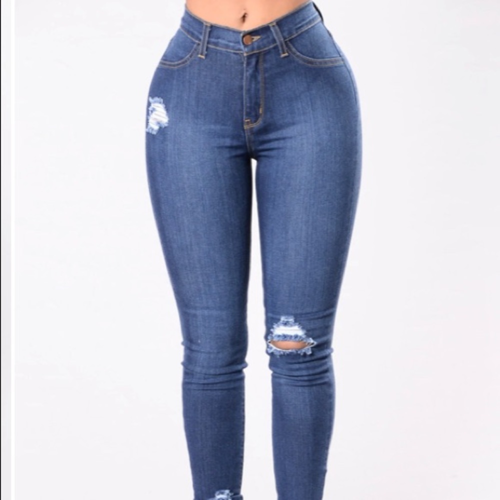 Fashion Nova: Lookin Good Jeans! Size 5!